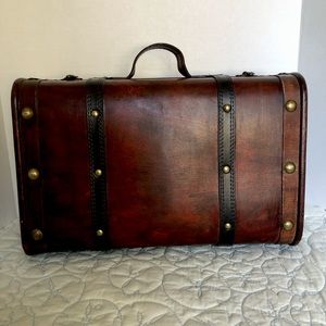 Vintage Wooden Travel Case